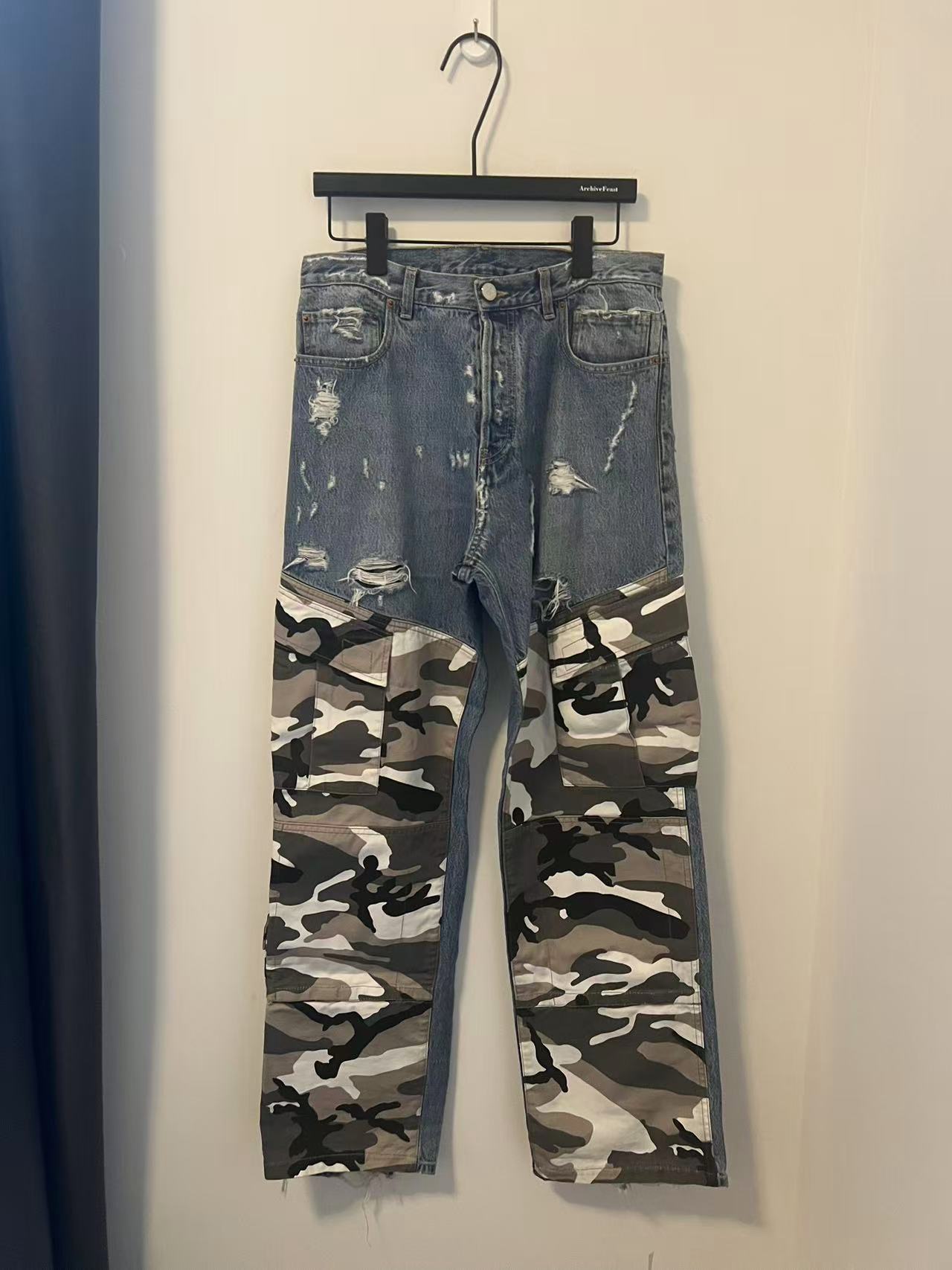 Vetements 19FW Snow Camo Denim