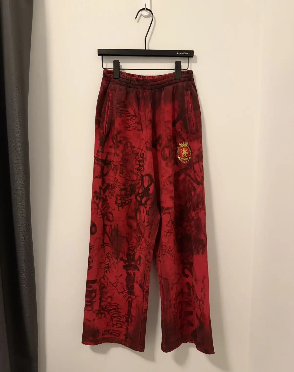 Balenciaga 23SS Red Skater Graffiti Sweatpants Sample