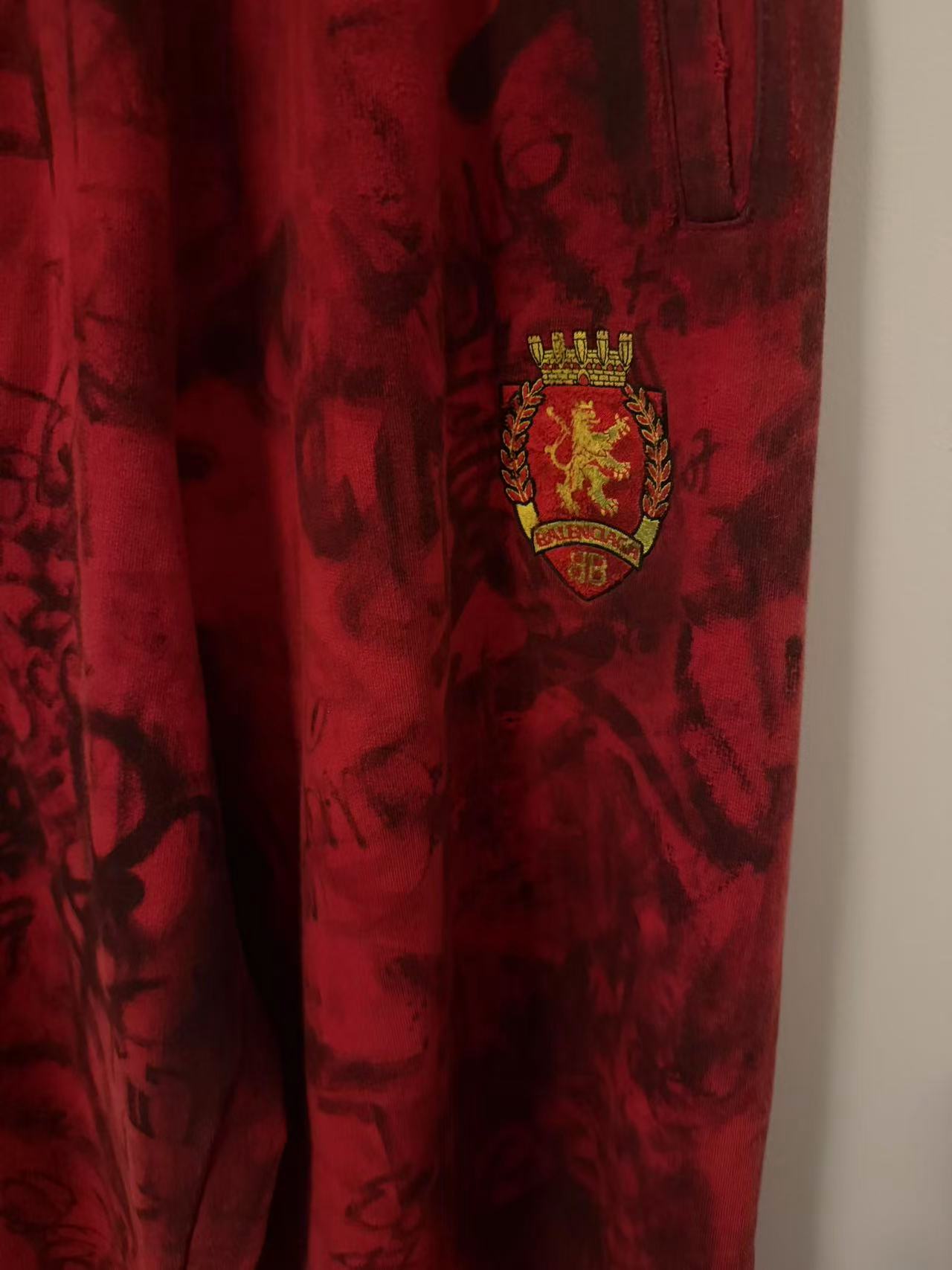 Balenciaga 23SS Red Skater Graffiti Sweatpants Sample