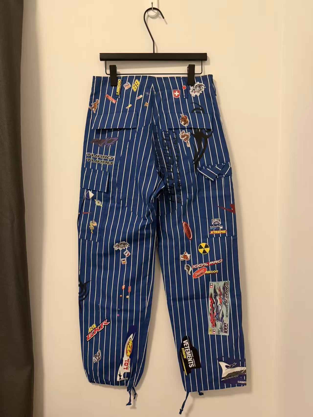 Vetements 18FW Navy Sticker Cargo